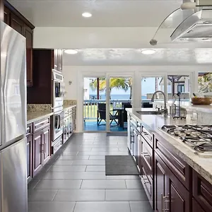  Holiday home Naupaka Breeze Ocean View Ac 30 Day Specials! United States